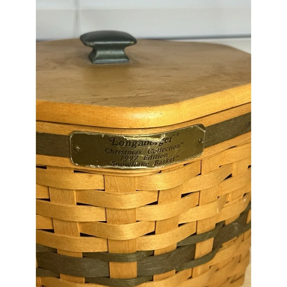 Longaberger 1997 Christmas Collection Snowflake Basket with Lid, Green Weaving‎